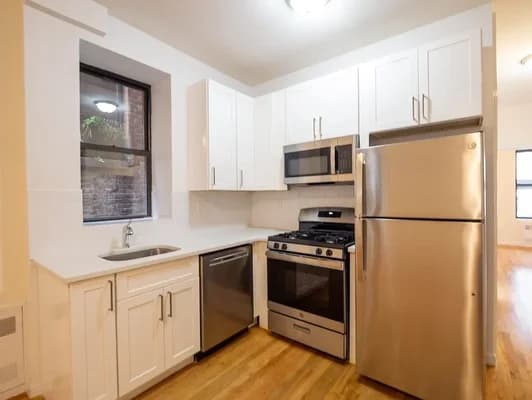 66 W 9 St #60-FR, Manhattan, NY 10011 - Image 1