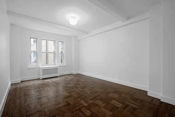 24 5 Avenue #1117, Manhattan, NY 10011 apartment_living_room 1