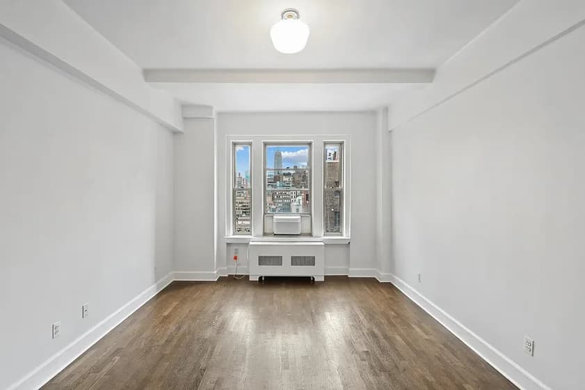 24 5 Avenue #1127, Manhattan, NY 10011 apartment_living_room 1