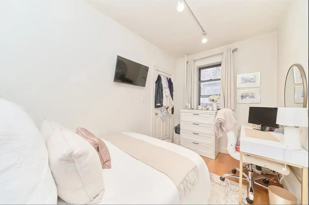 55 Barrow St #3, Manhattan, NY 10014 apartment_bedroom_room 1
