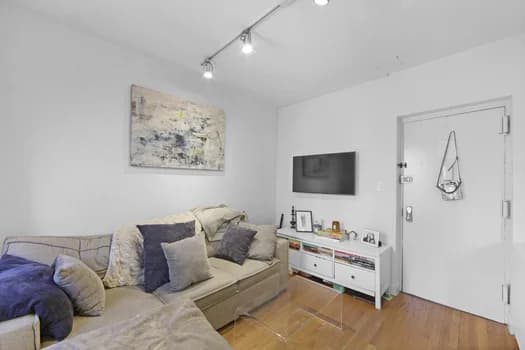 19 Commerce Street #5, Manhattan, NY 10014
