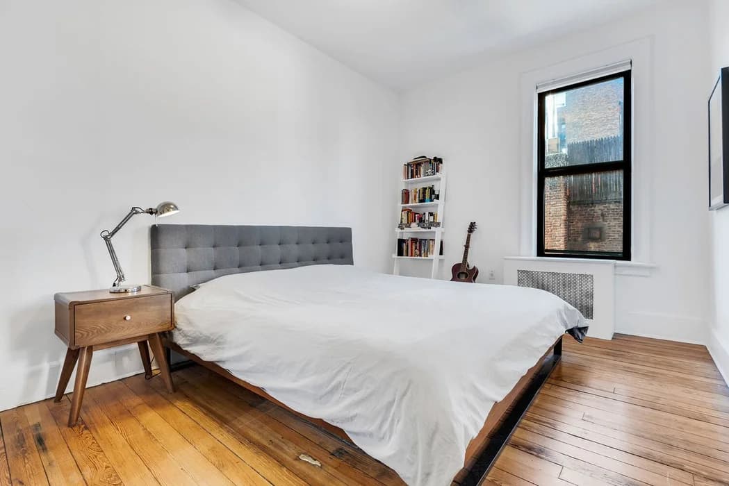 15 Barrow Street #4F, Manhattan, NY 10014 apartment_bedroom_room 1
