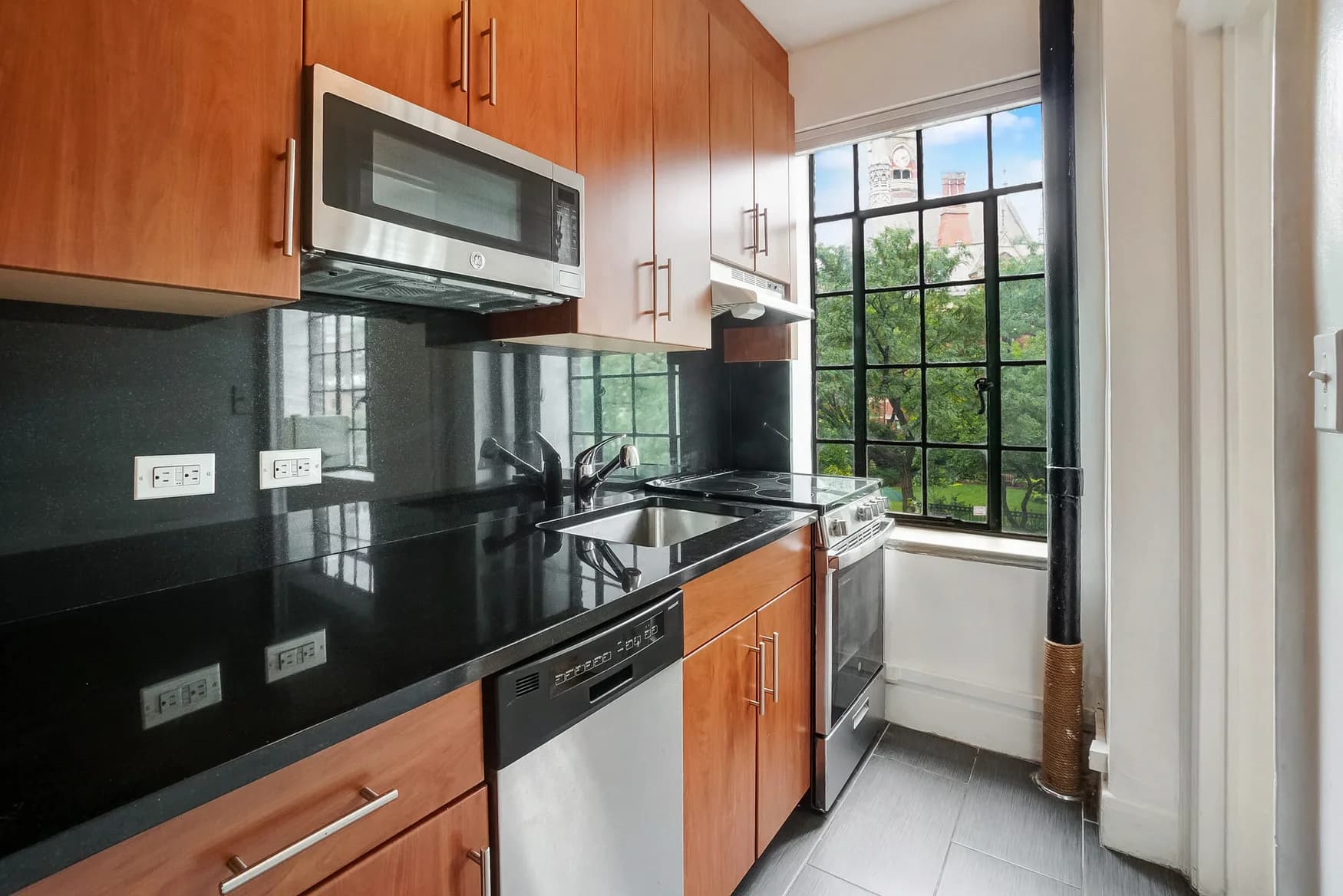 1 Christopher Street #16E, Manhattan, NY 10014 apartment_kitchen 1