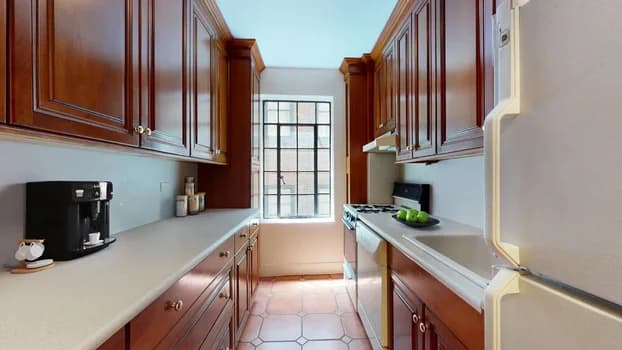 1 Christopher Street #8J, Manhattan, NY 10014