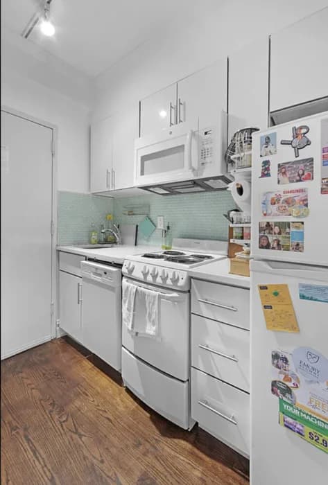 102 Greenwich Avenue #7, Manhattan, NY 10011 apartment_kitchen 1