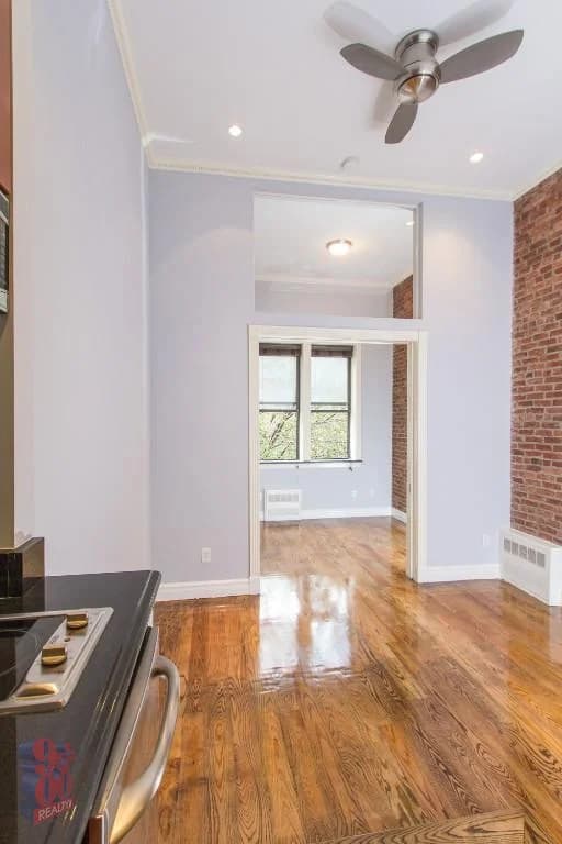 234 West 14 Street #2D, Manhattan, NY 10011 apartment_living_room 1