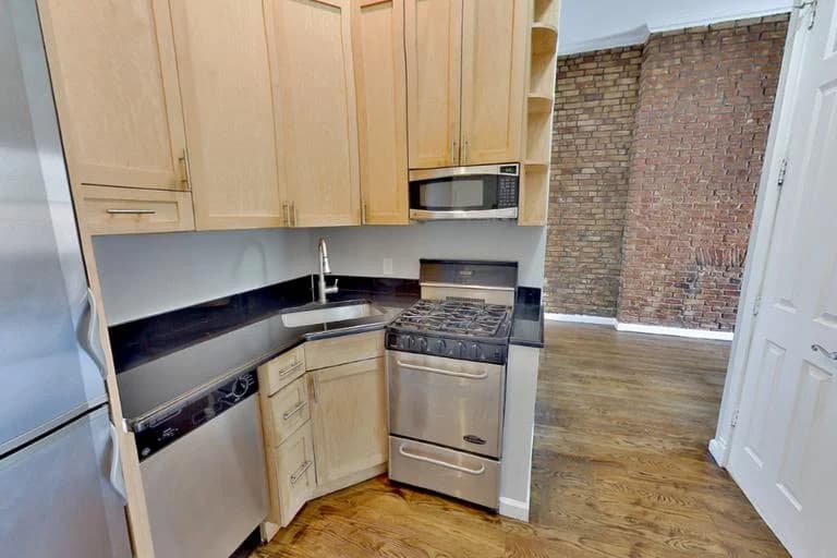232 West 14 Street #3A, Manhattan, NY 10011 1