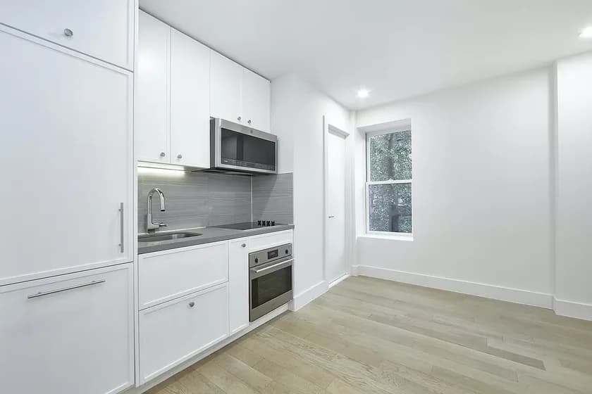 236 West 10 Street #3, Manhattan, NY 10014 apartment_kitchen 1