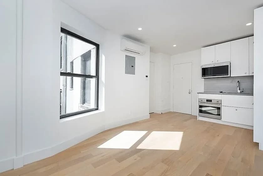 236 West 10 Street #7, Manhattan, NY 10014 apartment_living_room 1