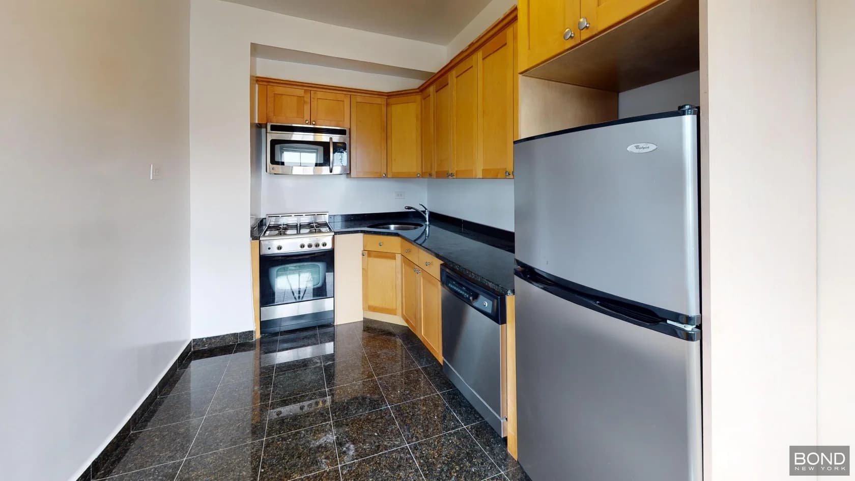 330 Bleecker Street #8O, Manhattan, NY 10014 apartment_kitchen 1
