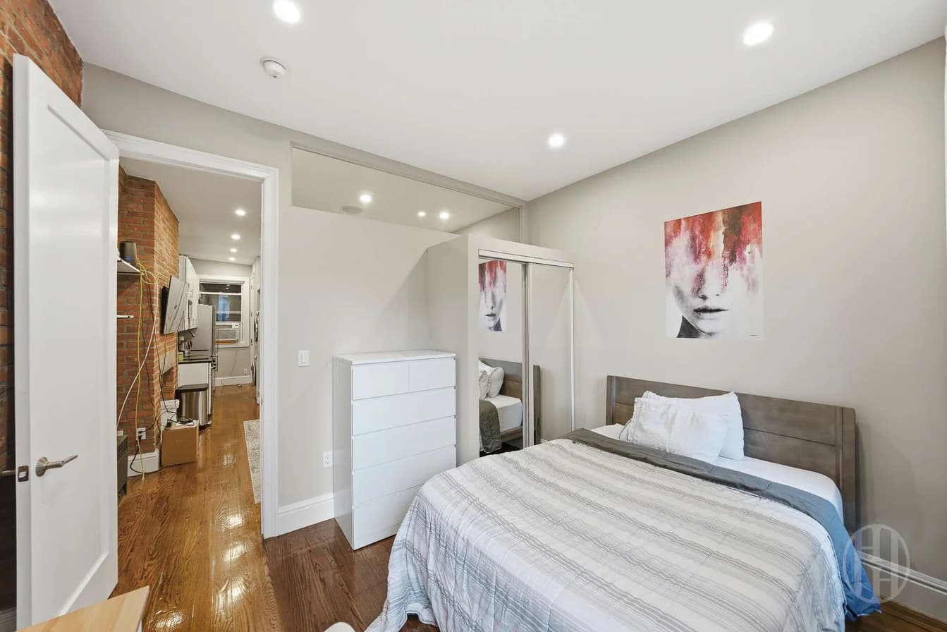 113 Christopher Street #2A, Manhattan, NY 10014 apartment_bedroom_room 1