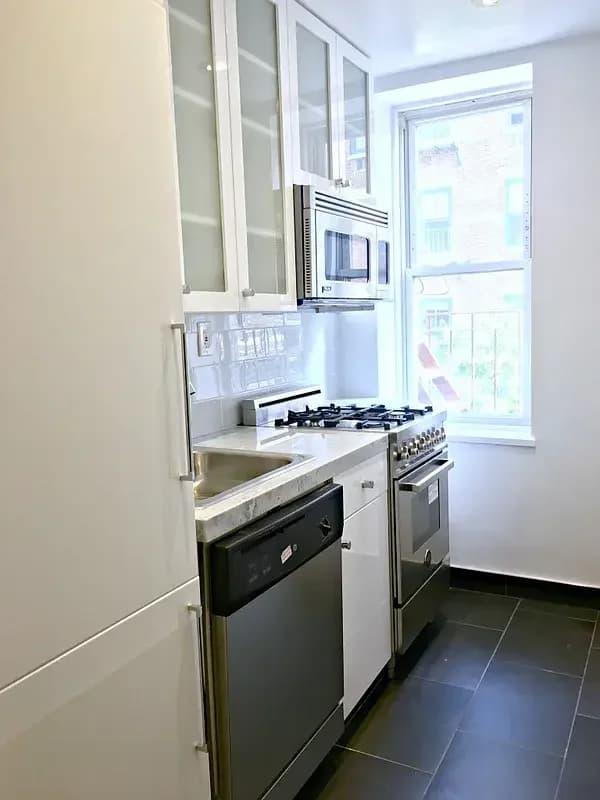 780 Greenwich Street #4C, Manhattan, NY 10014 apartment_kitchen 1