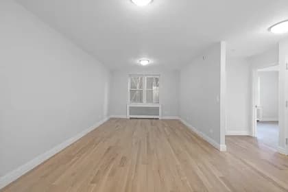 780 Greenwich Street #4M, Manhattan, NY 10014