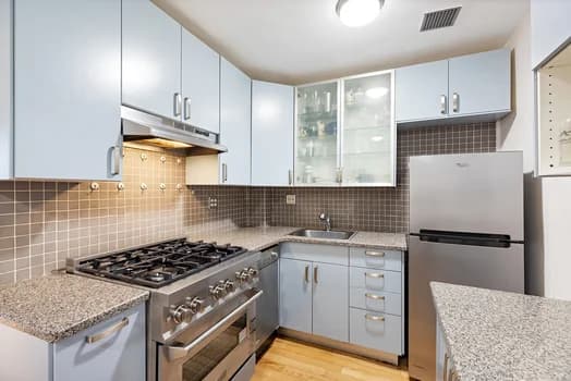 165 Christopher Street #LAA, Manhattan, NY 10014
