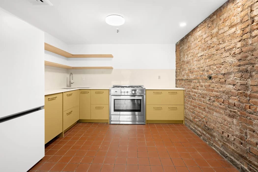 71 Horatio Street #1, Manhattan, NY 10014 apartment_kitchen 1