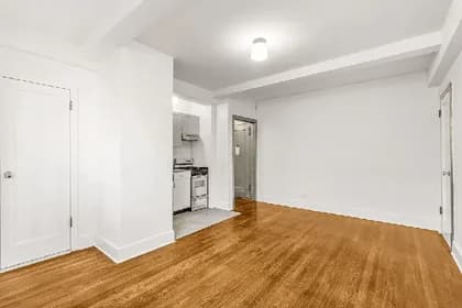 433 West 21 Street #3E, Manhattan, NY 10011