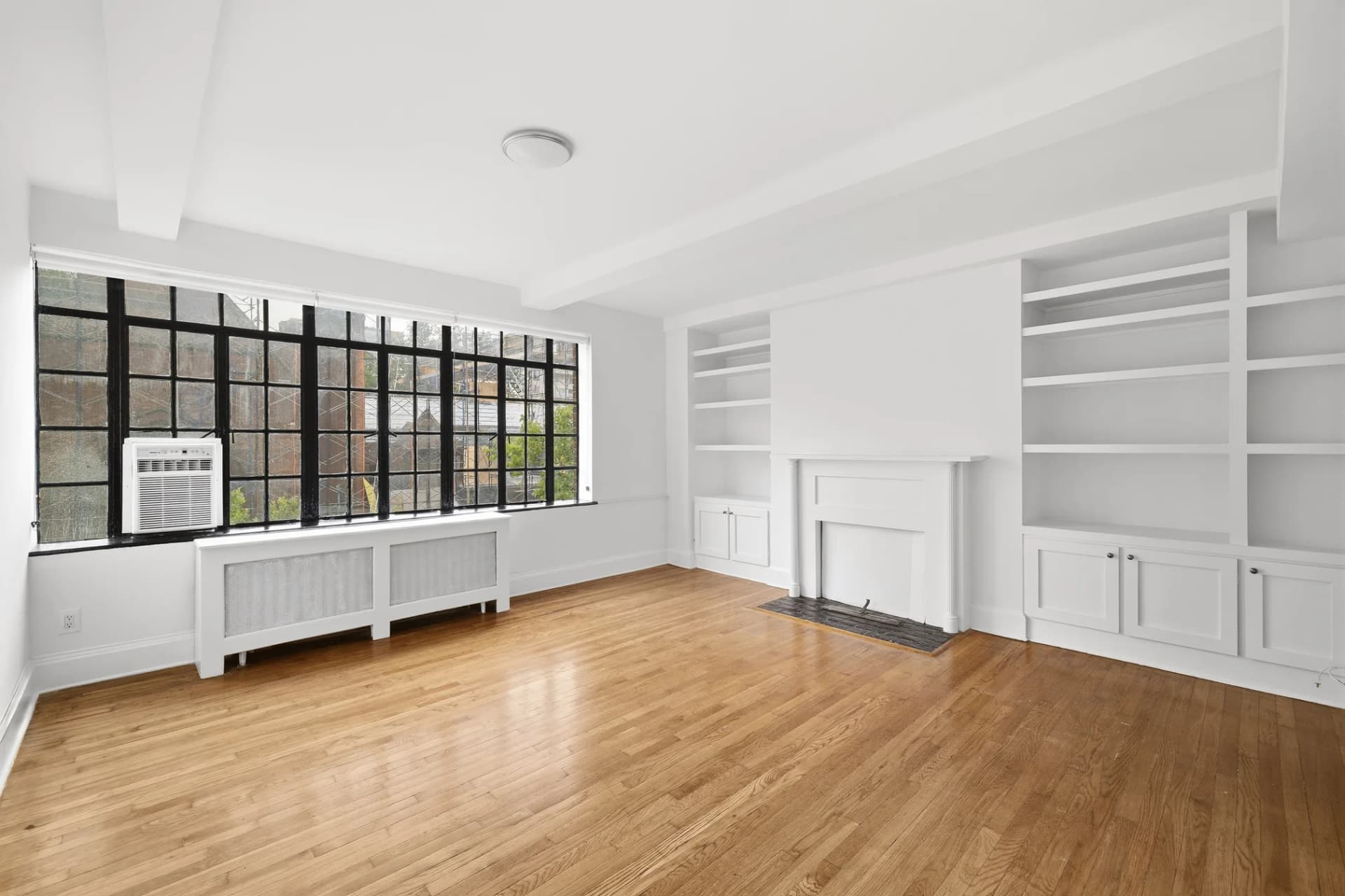 433 West 21 Street #6A, Manhattan, NY 10011 apartment_living_room 1
