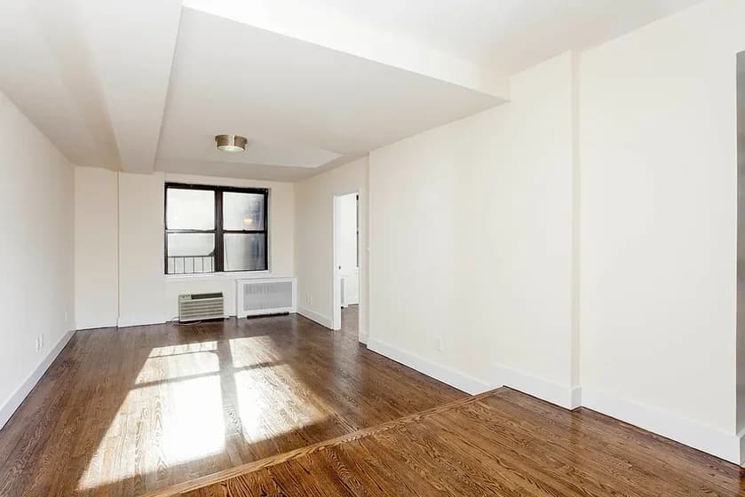 255 West 14 Street #5A, Manhattan, NY 10011 apartment_living_room 1