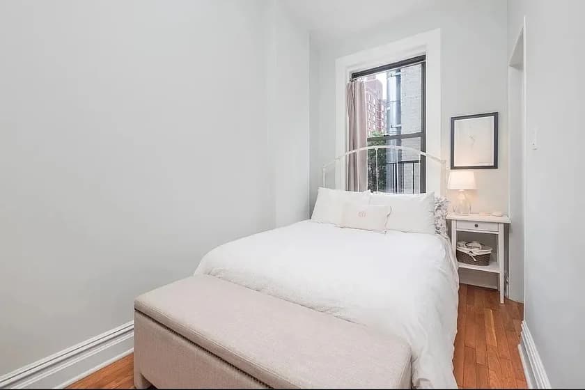 164 8 Avenue #1B, Manhattan, NY 10011 apartment_bedroom_room 1