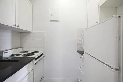 250 West 19 Street #9F, Manhattan, NY 10011 - Image 1