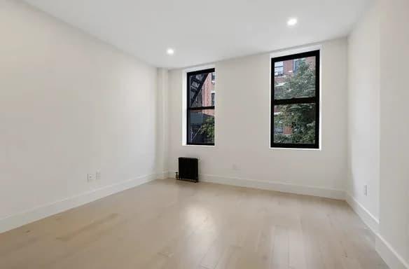 229 West 20 Street #1C, Manhattan, NY 10011