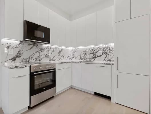 229 West 20 Street #1C, Manhattan, NY 10011