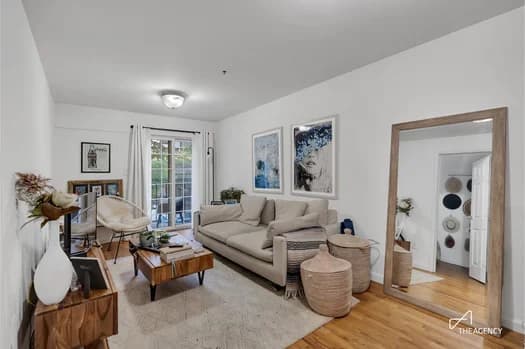 242 West 21 Street #1B, Manhattan, NY 10011