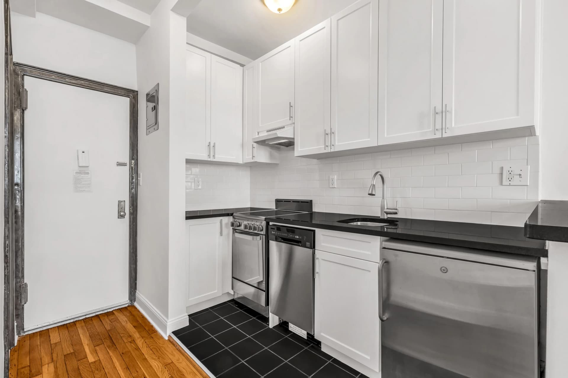 208 West 23 Street #1502, Manhattan, NY 10011
