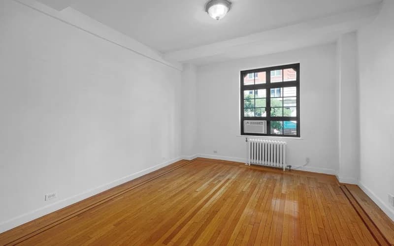 The Carteret 208 West 23 Street #201, Manhattan, NY 10011 apartment_bedroom_room 1