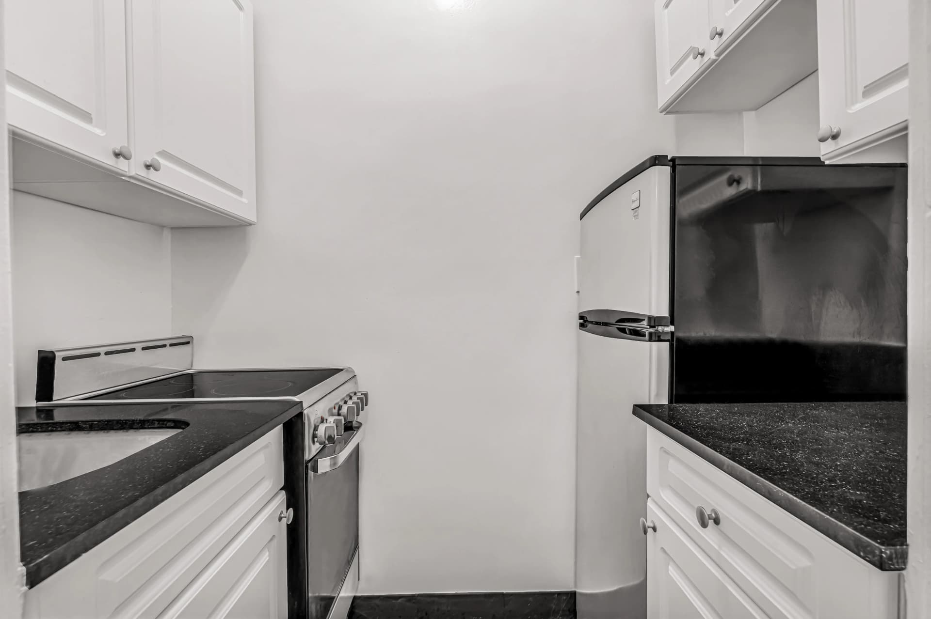 The Carteret 208 West 23 Street #214, Manhattan, NY 10011 apartment_kitchen 1