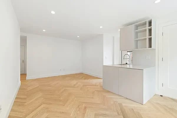 225 West 23 Street #6C, Manhattan, NY 10011