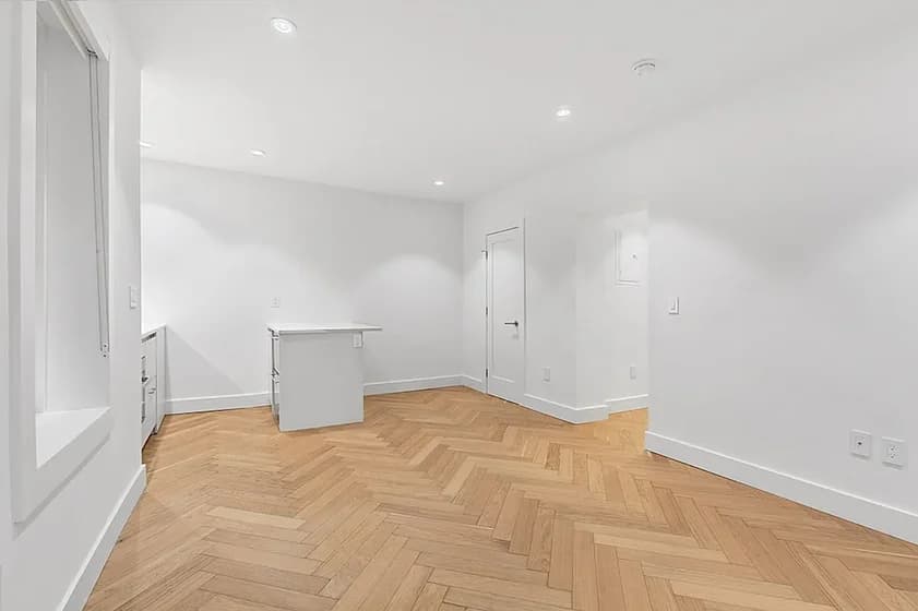 220 West 24 Street #1F, Manhattan, NY 10011 apartment_living_room 1