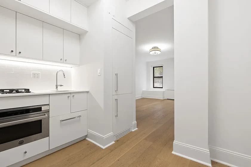 226 West 24 Street #1P, Manhattan, NY 10011 apartment_kitchen 1