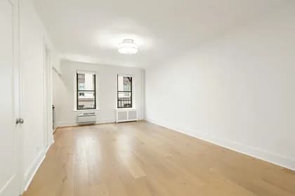 226 West 24 Street #4B, Manhattan, NY 10011