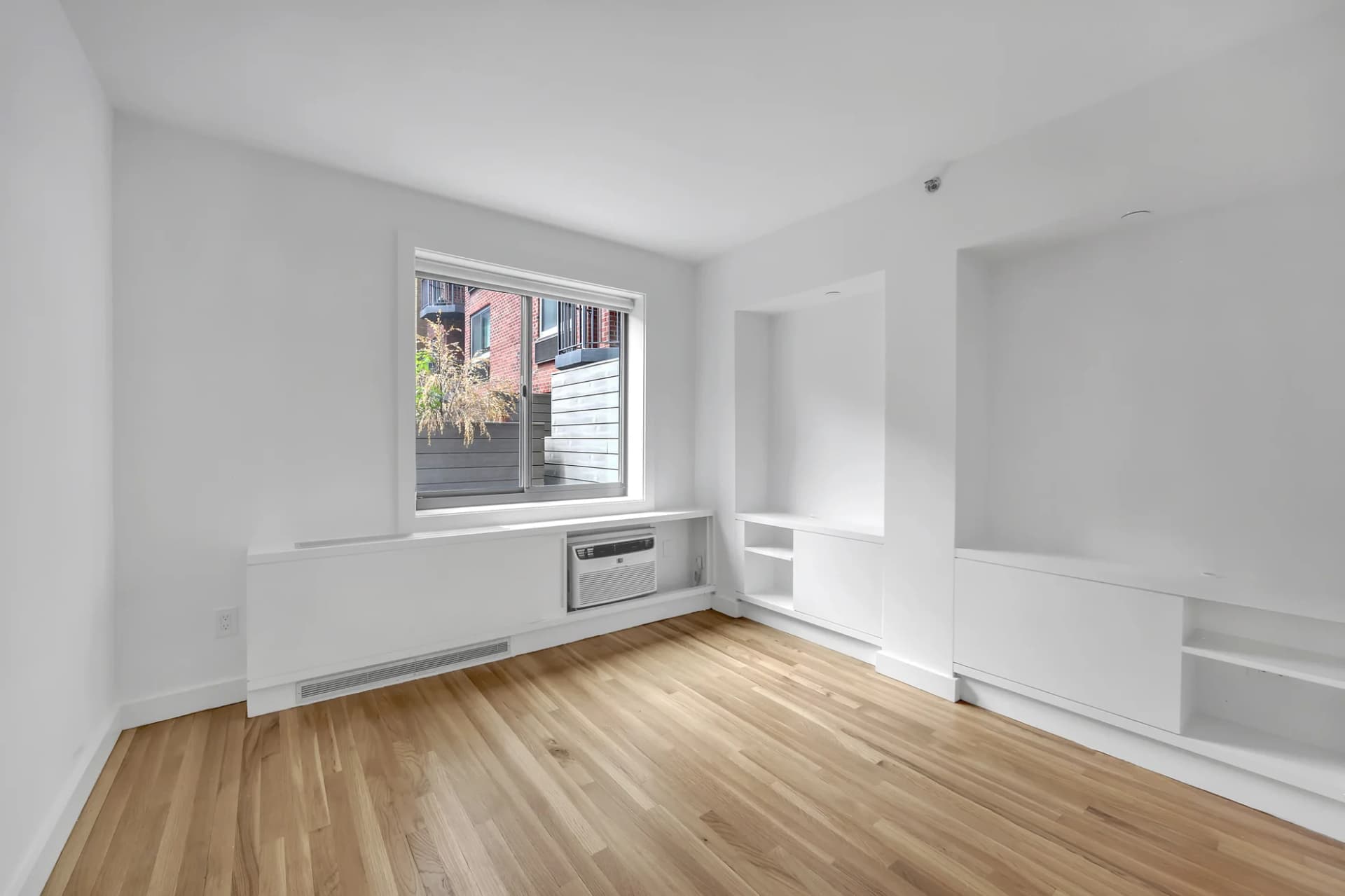 101 West 15 Street #106, Manhattan, NY 10011