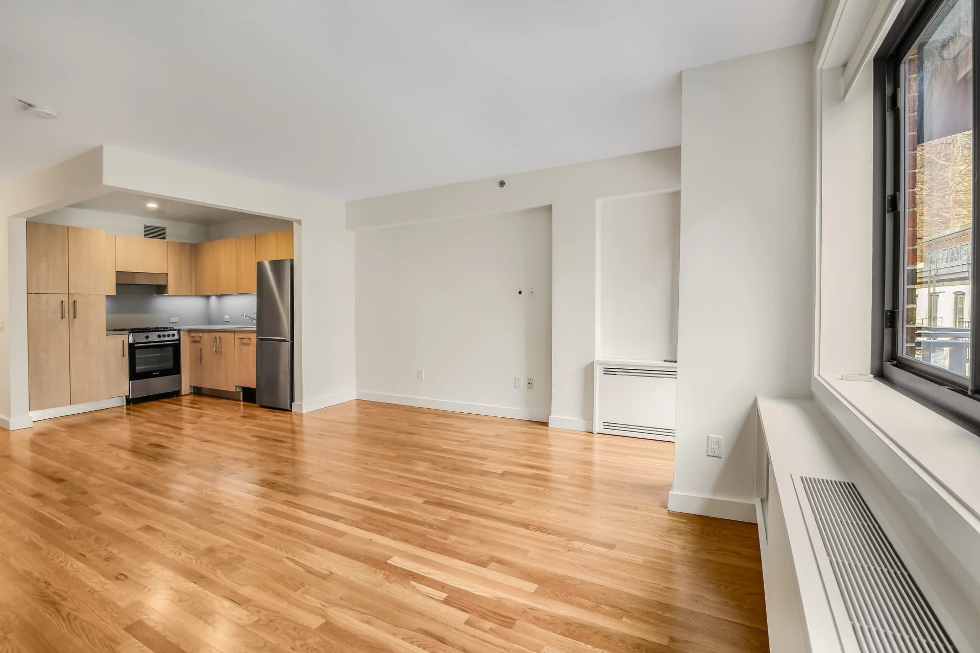 101 West 15 Street #203, Manhattan, NY 10011 apartment_living_room 1