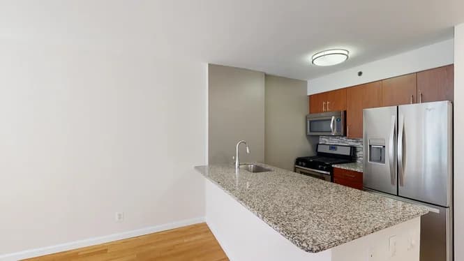 120 West 21 Street #210, Manhattan, NY 10011