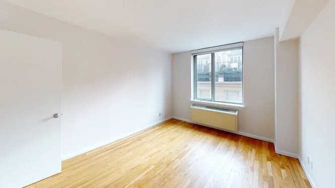 120 West 21 Street #906, Manhattan, NY 10011
