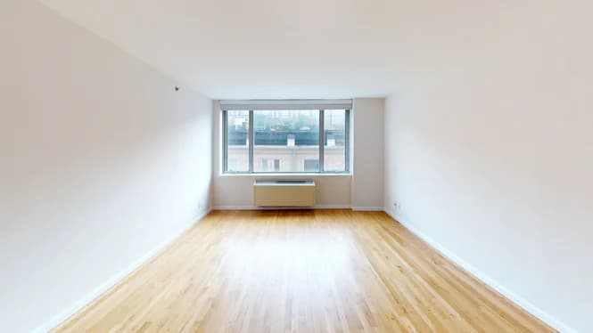 120 West 21 Street #906, Manhattan, NY 10011