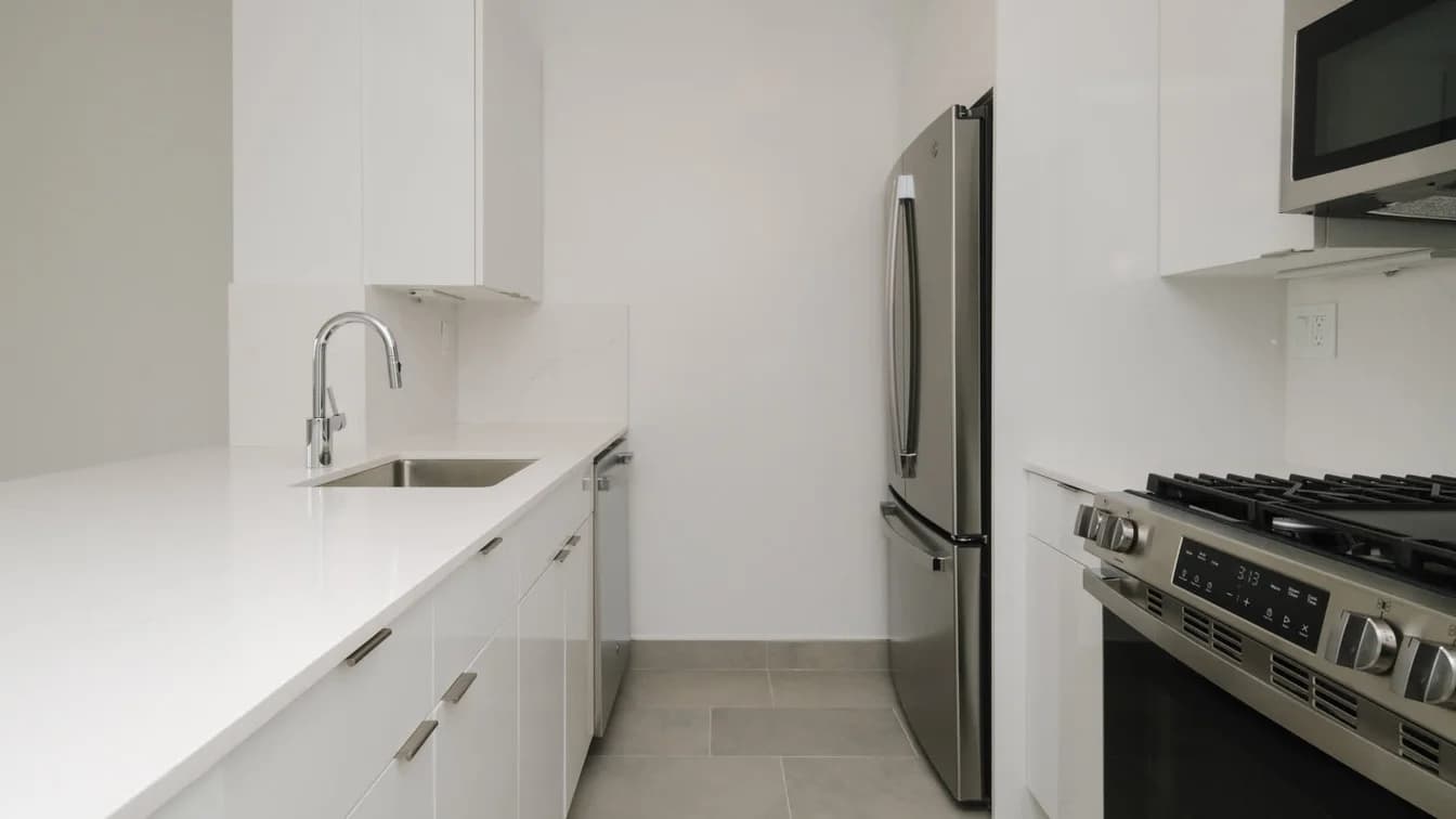 777 Sixth Avenue 777 Avenue Of The Americas #20B, Manhattan, NY 10001 apartment_kitchen 1