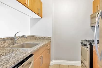 776 6 Ave #20D, Manhattan, NY 10001