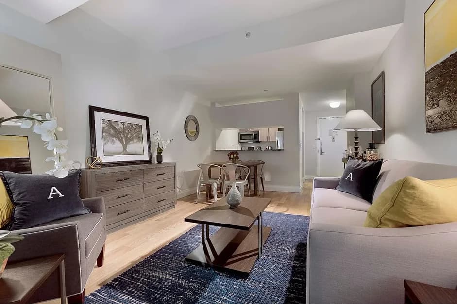 The Capitol 776 6 Ave #21F, Manhattan, NY 10001 apartment_living_room 1