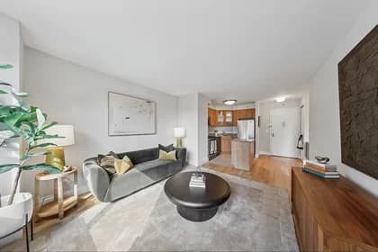 776 6 Ave #21K, Manhattan, NY 10001