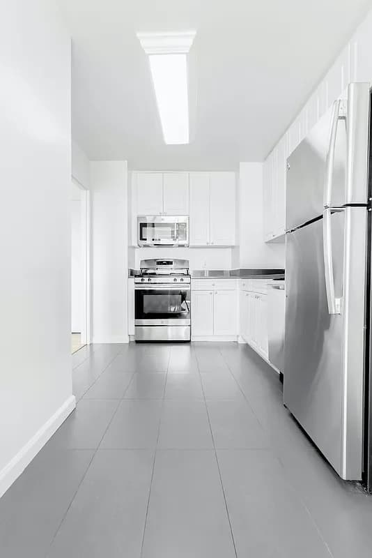 The Capitol 776 6 Ave #31G, Manhattan, NY 10001 apartment_kitchen 1