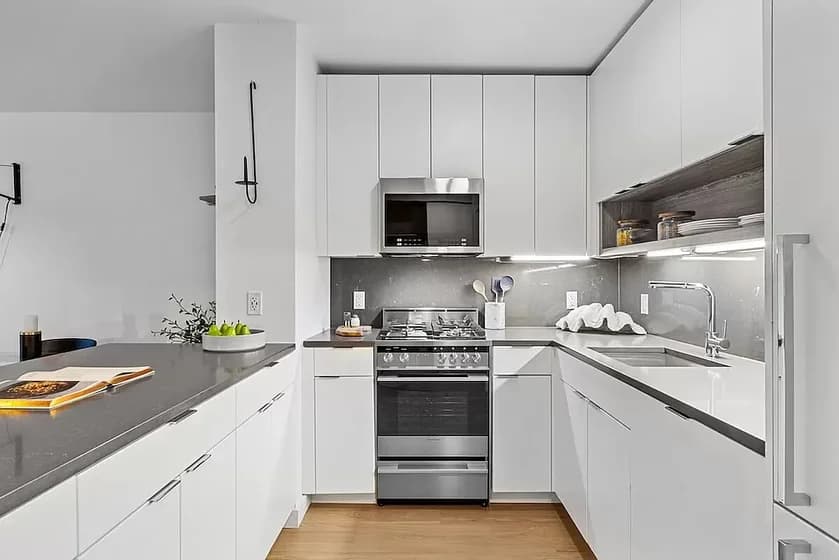 70 West 37 Street #1117, Manhattan, NY 10018 apartment_kitchen 1