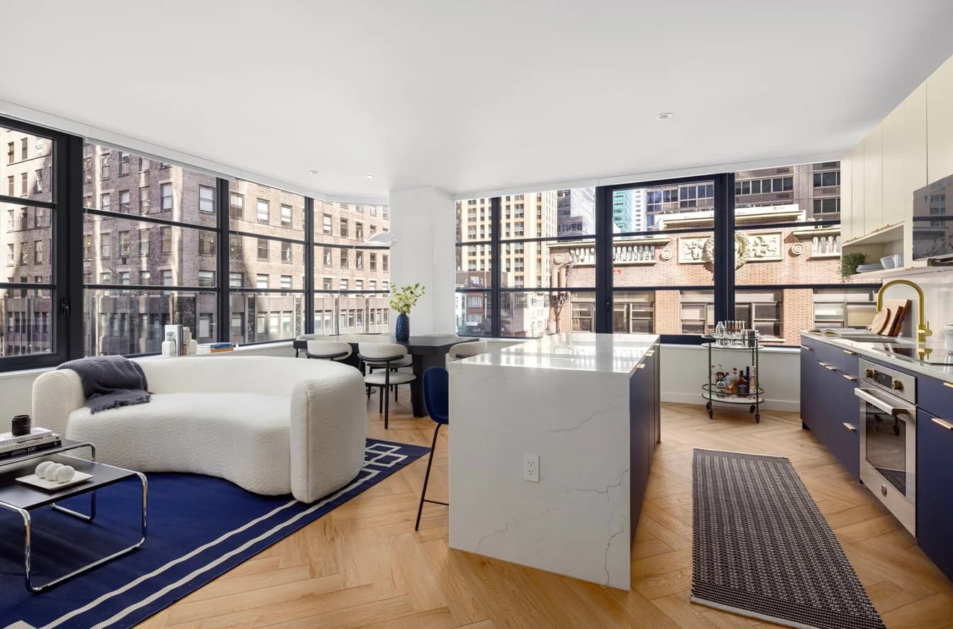 70 West 37 Street #206, Manhattan, NY 10018 apartment_living_room 1