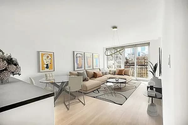 980 6 Ave #517, Manhattan, NY 10018 apartment_living_room 1