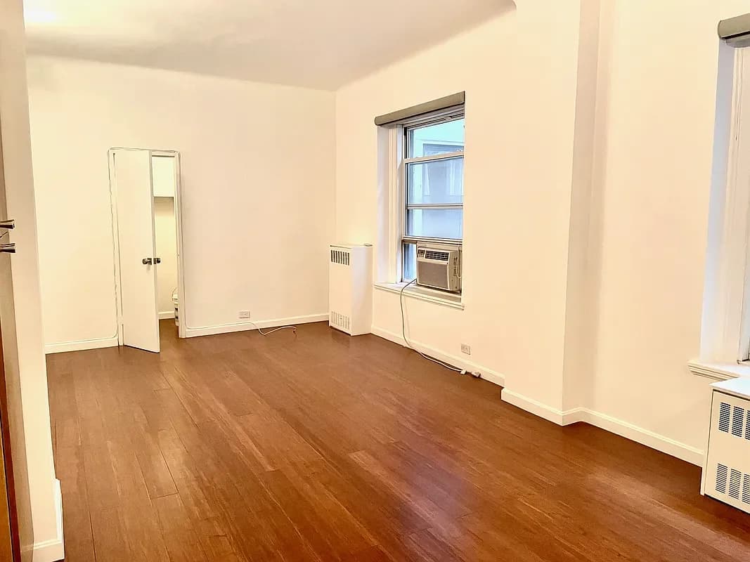 66 Madison Avenue #6-J, Manhattan, NY 10016 apartment_living_room 1