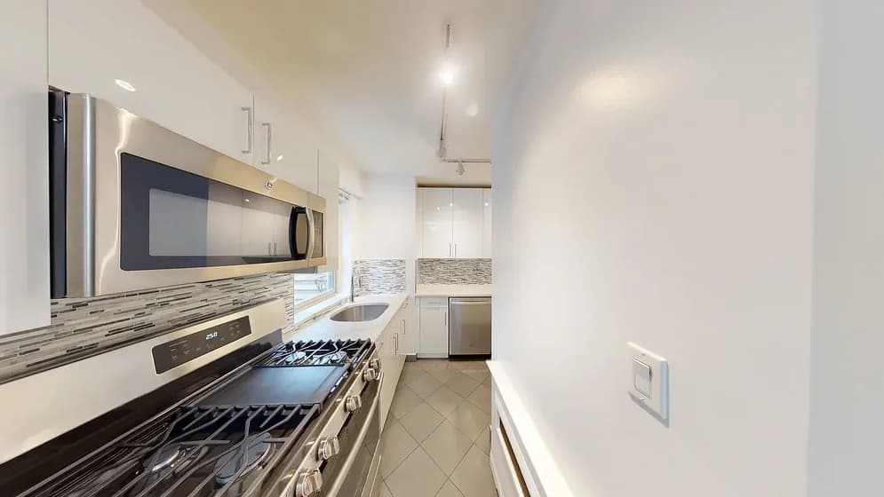 Monterey at Park 30 Park Avenue #10K, Manhattan, NY 10016 apartment_kitchen 1