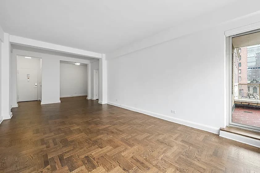 40 Park Avenue #12B, Manhattan, NY 10016 apartment_living_room 1